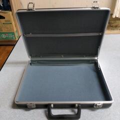 アタッシュケース ブラック 37.5cm✕27cmの画像