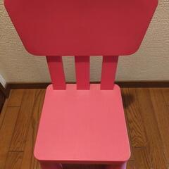 IKEA☆ピンクの子供用チェア☆イケアの画像