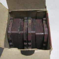 【中古・希少】日産バイオレット 純正ディスクパッド（アケボノ製）　500円の画像