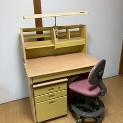 勉強机の画像