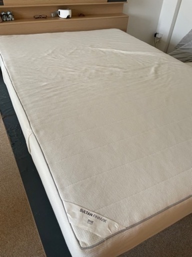 IKEA ダブルベッドマットレス