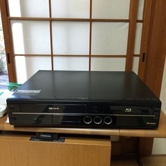 【取り引き中】テレビとDVDプレーヤーの画像
