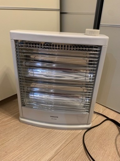 【受渡者様決定】新品未使用　定価3850 山善電気ストーブ❷