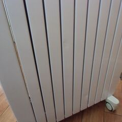 デロンギ オイルヒーター ドラゴンデジタル DDQ0915 リモコン付き 【モノ市場東浦店】 130の画像