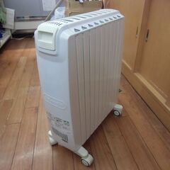 デロンギ オイルヒーター ドラゴンデジタル DDQ0915 リモコン付き 【モノ市場東浦店】 130の画像
