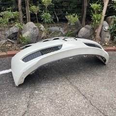 スカイラインクーペV36のバンパーの画像