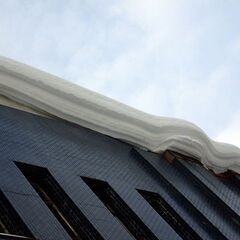 屋根の雪下ろし・雪庇落とし・雪かき等　格安固定料金でお手伝いいたします。「小樽・札幌・恵庭・千歳・江別・北広島・石狩、他」 - 小樽市