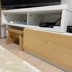テレビボードの画像
