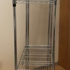 【決定しました】伸縮できる便利なスチールラック　中古の画像