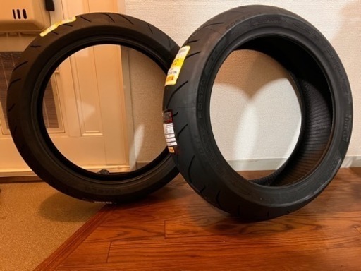 ピレリ　ロッソ2 タイヤ