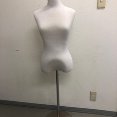【決定しました】マネキン　トルソー　布地　レディース　中古