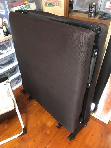 中古折り畳みベット