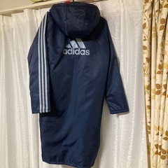 【決まりました】adidasベンチコート 160cmの画像