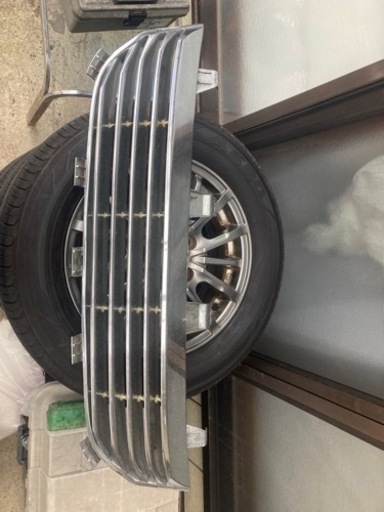 処分品 HONDA ストリームrn6rn8前期型 フロントグリル