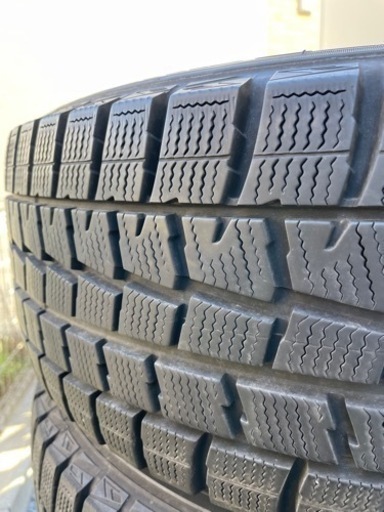 スタッドレスタイヤ　215/65R16
