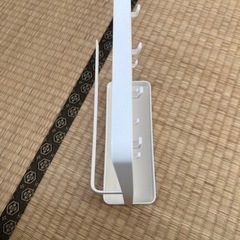 美品　yamazakiキーフックスタンド スマート ホワイト towerの画像