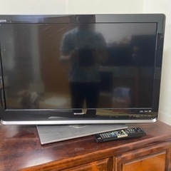 【予約引き取りのみ】シャープテレビAQUOS32型　2011年製