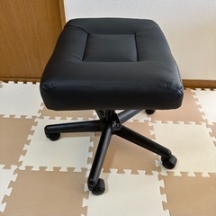 《購入者様決まりました》【1/13までの期間限定出品】【カインズ】オフィス チェア イス 学習 椅子 キャスター Y38の画像