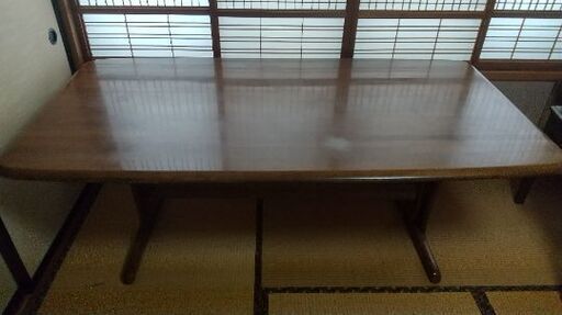 ダイニングテーブル