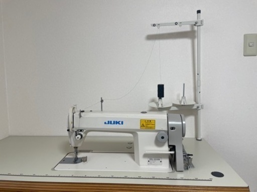 JUKI 工業用　ミシン　一本縫い　テーブル付き