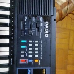 電子ピアノの画像