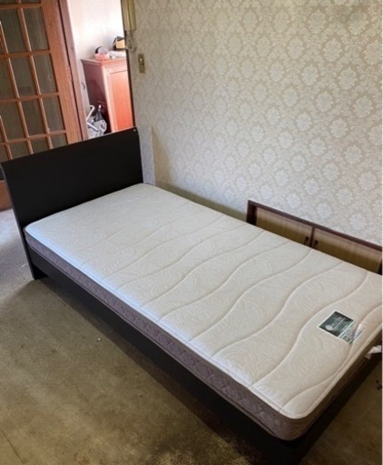 シングルベッド