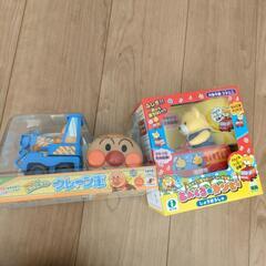 新品　アンパンマンクレーン車セット