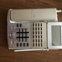 【値下げ】ビジネスフォン4台（主装置付）の画像