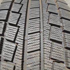 スタッドレス タイヤ4本セット 205/65R15 ZETRO ノア ヴォクシー等の画像