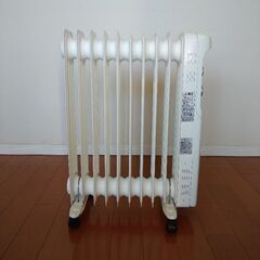 ほぼ未使用【定価の半額以下】美品　アイリスオーヤマ　オイルヒーター　2018年製　の画像