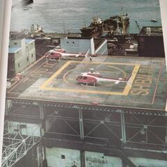 飛行機の図鑑(洋書)の画像