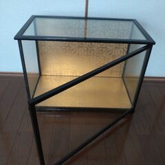 ガラスケースの画像