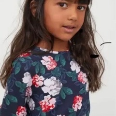 【新品未使用】H&M  ビスコースワンピース⭐️130 女の子の画像