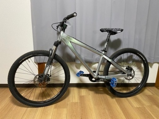 ダートジャンプ ストリートMTB マウンテンバイク mon fireball