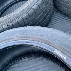 『お話中』✪取りに来て頂ける方8000円✪中古タイヤの画像