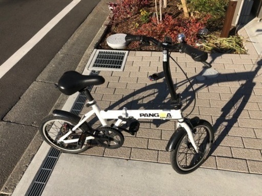 ノーパンク シマノ6段変速 折りたたみ自転車 カゴ・泥除け標準装備 パンゲア(Pangea)パンクしない折りたたみ自転車