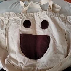 大きいカバンの画像