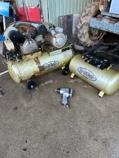 100Ｖ　コンプレッサー　サブタンクとインパクト付き