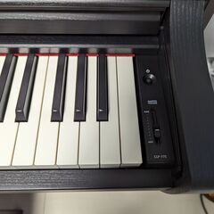 YAMAHA　(2021年製)電子ピアノCLP775の画像