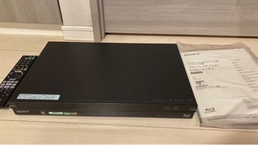 32インチ液晶テレビ、320GB Blu-rayレコーダー、テレビ用スピーカーの3点セット