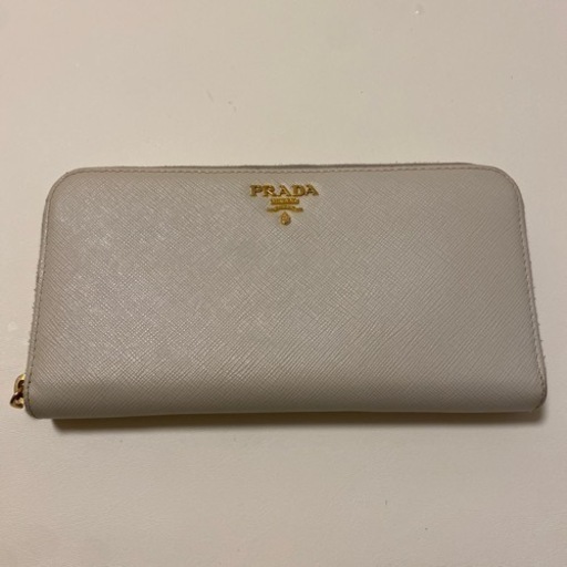 PRADA長財布