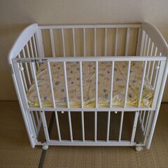 🎀　取引中　カトージ　ベビーベッド　(ホワイト）の画像
