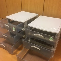 【取引中】デスクチェスト2個セット　アイリスオーヤマの画像