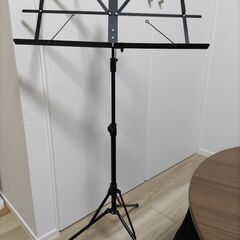 アルミ製譜面台　おりたたみ・軽量