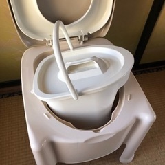 ポータブルトイレの画像