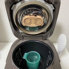 象印 圧力IH炊飯器 3号炊き NP-RH05 の画像