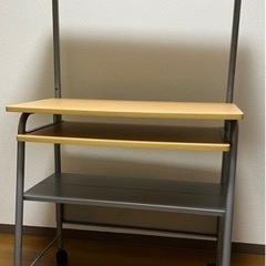 0円で譲ります。パソコンデスクの画像