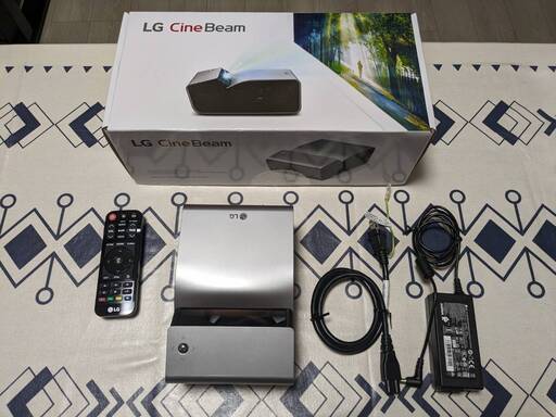 LG 超単焦点プロジェクター PH450UG
