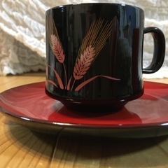 コーヒーカップ　赤黒　2点の画像