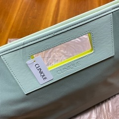【値下げしました‼️】新品 CLINIQUE/クリニーク トートバッグ（ペールグリーン×レモンイエロー）の画像